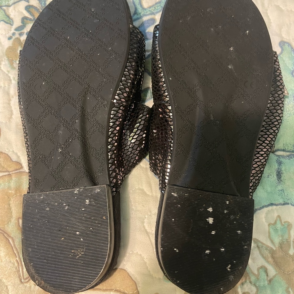 Vionic Black Sandals Double-Strap Casual Slip-On - Picture 5 of 7